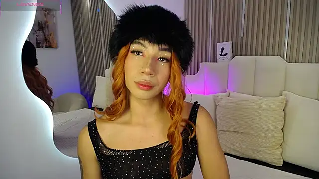 Khloe Dangel online show from 05.15.26