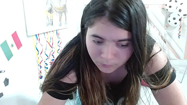 Laurha  online show from 06.25.26