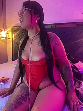 naomifox  online show from 05.02.26