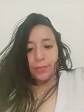 Snapshot of rikurra chatting on 06.17.26 rikurra online show from 06.17.26