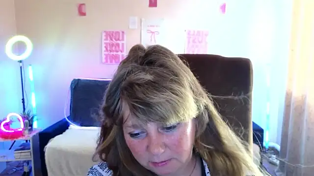 Snapshot of Melania_Cook chatting on 06.14.26 Melania Cook online show from 06.14.26