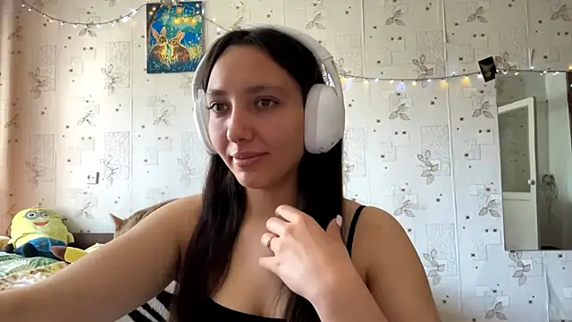 SheeringGape online show from 05.18.26