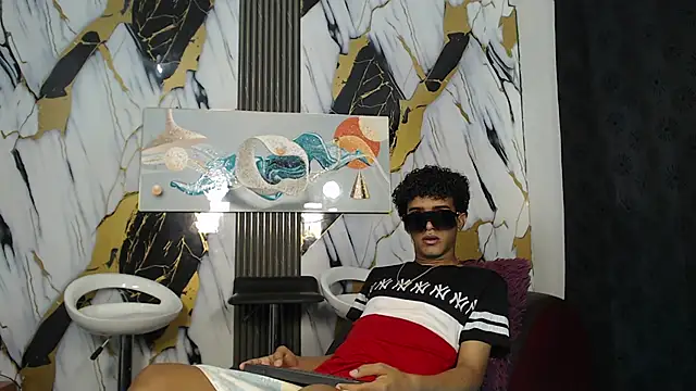 Snapshot of GOLDEN_2026 chatting on 05.27.26 GOLDEN 2026 online show from 05.27.26