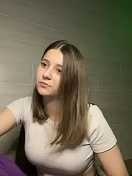 Snapshot of Blossom_Emily chatting on 05.14.26 Blossom Emily online show from 05.14.26