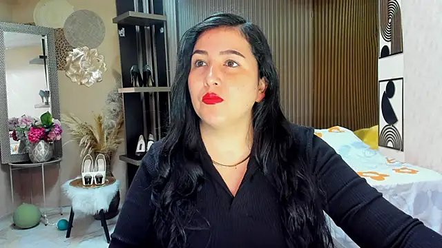Snapshot of BBWLuxuryMuse chatting on 05.13.26 BBWLuxuryMuse online show from 05.13.26