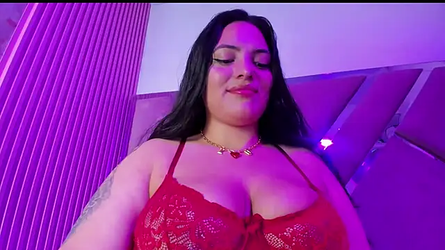 Isabella Mora  online show from 07.18.26