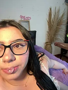 Snapshot of mia_valentine__ chatting on 07.24.26 mia valentine online show from 07.24.26