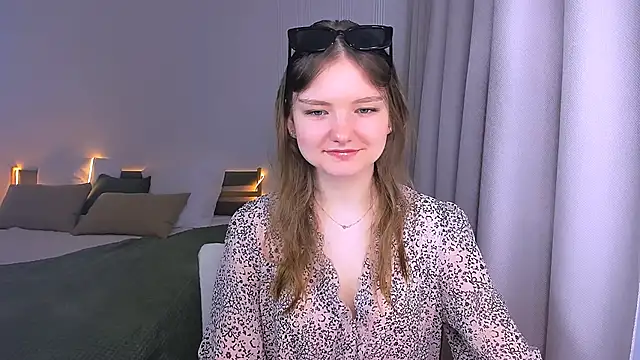 Snapshot of LookEva chatting on 05.31.26 LookEva online show from 05.31.26