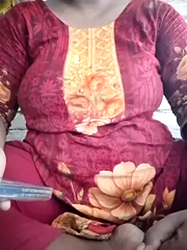 Snapshot of indian-couple9 chatting on 06.02.26 indian-couple9 online show from 06.02.26