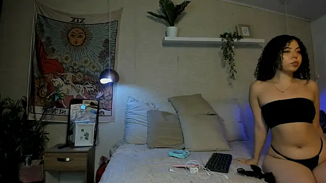 Honey Sofi online show from 06.03.26