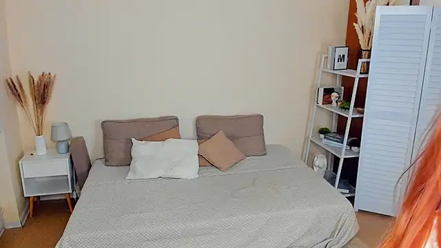 DeloraHakimi online show from 06.02.26