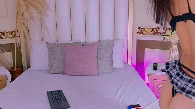 Melina Lovers online show from 05.15.26