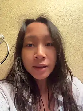 petiteTai online show from 06.03.26