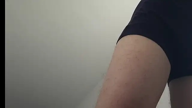 Snapshot of liamtwink chatting on 06.21.26 liamtwink online show from 06.21.26