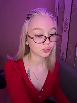 Velvet Doll  online show from 06.01.26