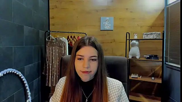 RuthhCox online show from 05.18.26