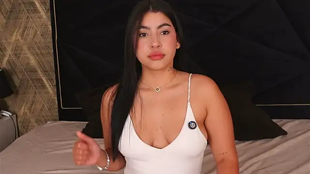 NatashaKyris online show from 06.04.26
