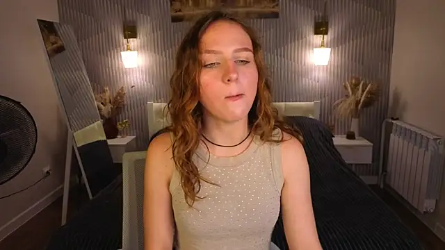 Snapshot of Vicki_Milles chatting on 06.29.26 Vicki Milles online show from 06.29.26