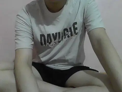 Zineyy online show from 06.30.26