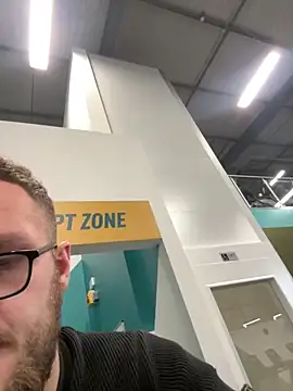 Snapshot of kaiboulton chatting on 06.19.26 kaiboulton online show from 06.19.26
