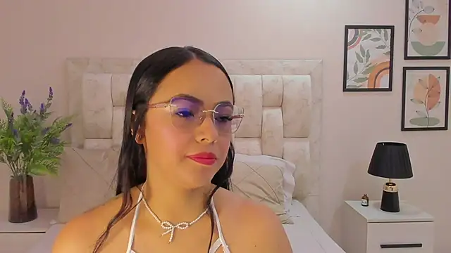 Milaa Santana online show from 05.11.26