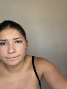 Snapshot of VioletaSanchez24 chatting on 07.17.26 VioletaSanchez24 online show from 07.17.26