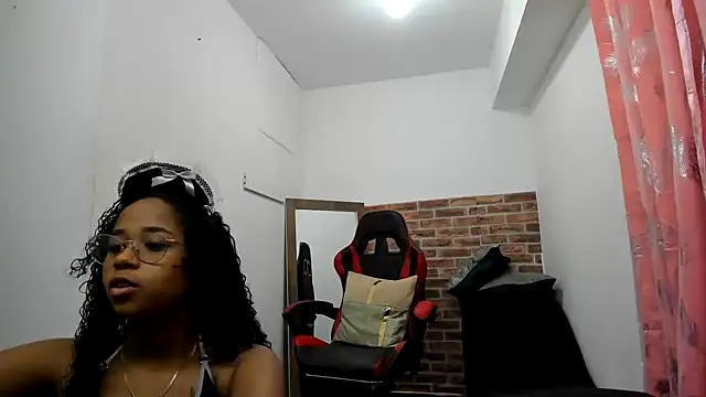 Snapshot of wizarpamela chatting on 05.26.26 wizarpamela online show from 05.26.26