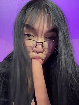 Tania Tay online show from 05.15.26