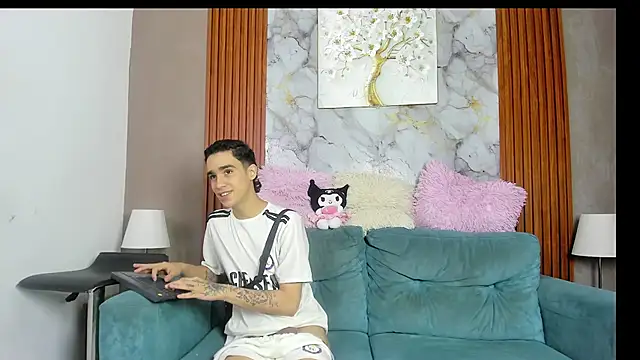TWINKS BOYSX online show from 06.03.26