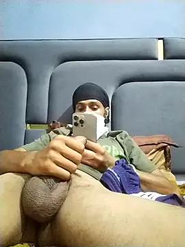 Snapshot of harrydhillon12 chatting on 06.28.26 harrydhillon12 online show from 06.28.26