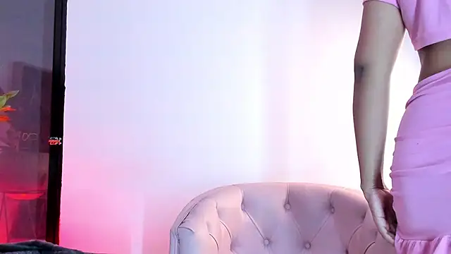 Snapshot of luna_rase chatting on 05.19.26 luna rase online show from 05.19.26