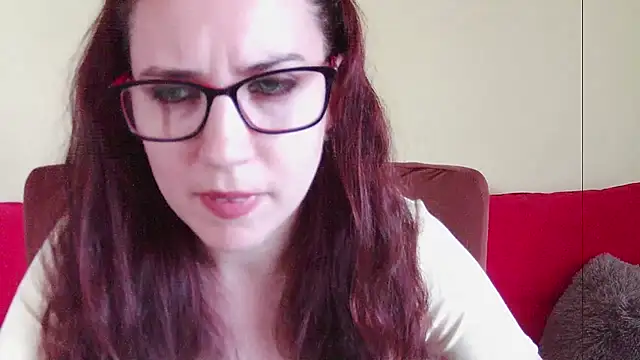 Snapshot of EmilyHotAngel chatting on 08.04.26 EmilyHotAngel online show from 08.04.26