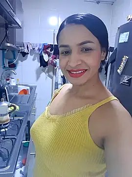 Snapshot of mell0102 chatting on 07.15.26 mell0102 online show from 07.15.26
