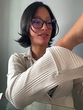 Snapshot of yazmin_rouse_ chatting on 06.01.26 yazmin rouse online show from 06.01.26