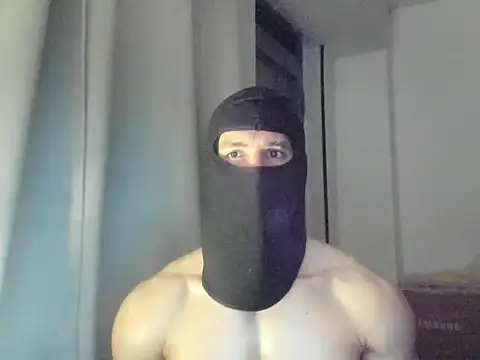 Snapshot of mysterious_muscles chatting on 07.11.26 mysterious muscles online show from 07.11.26