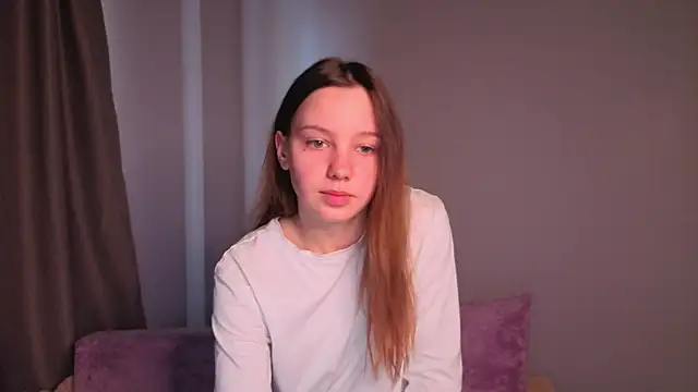 Snapshot of lolytaberry chatting on 05.08.26 lolytaberry online show from 05.08.26