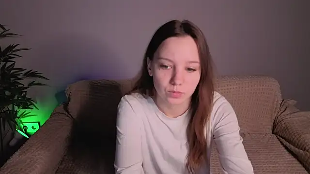 Snapshot of lolytaberry chatting on 05.30.26 lolytaberry online show from 05.30.26