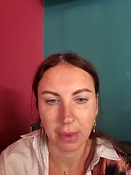Snapshot of EvaMaffin chatting on 06.13.26 EvaMaffin online show from 06.13.26