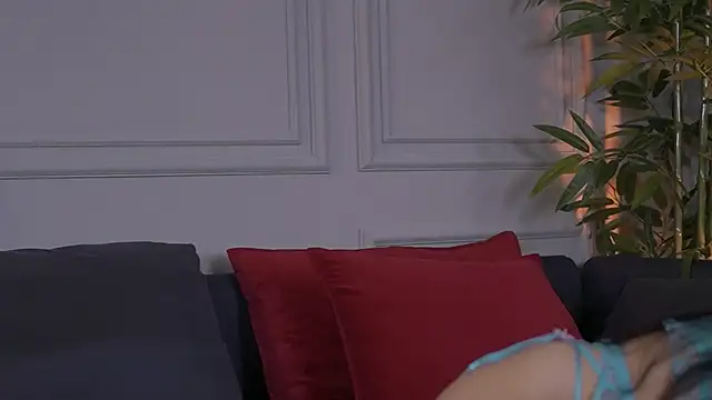 KyraReign online show from 05.27.26