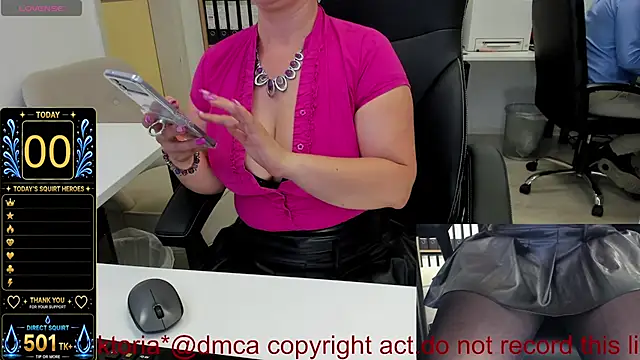 squirt milf viktoria online show from 07.15.26