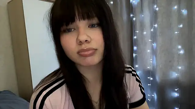 Snapshot of EmilyMercurial chatting on 05.15.26 EmilyMercurial online show from 05.15.26