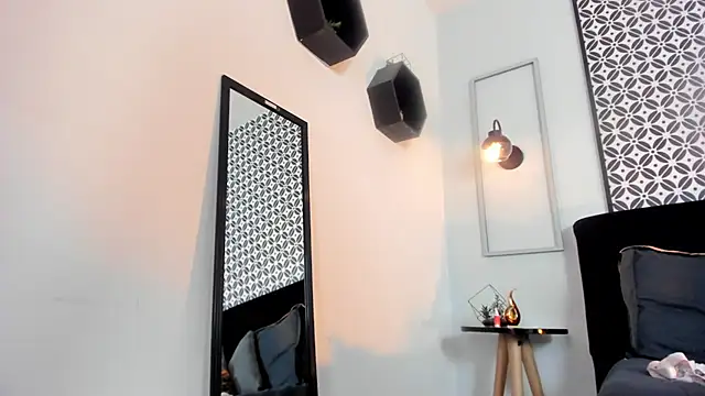 Snapshot of amelie_furtado chatting on 05.23.26 amelie furtado online show from 05.23.26