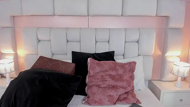 Snapshot of Arianna_Davis chatting on 07.20.26 Arianna Davis online show from 07.20.26