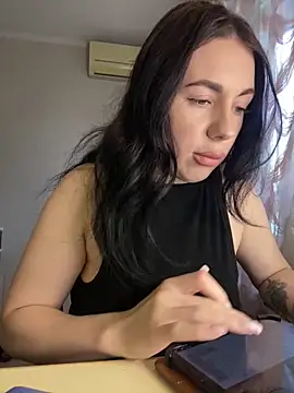 IsabellaJoutes online show from 06.04.26