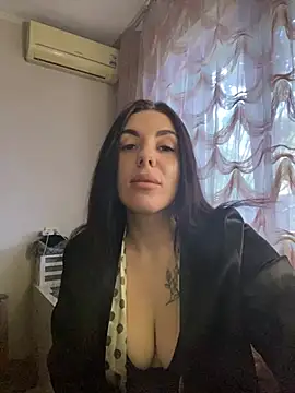 Snapshot of IsabellaJoutes chatting on 07.24.26 IsabellaJoutes online show from 07.24.26