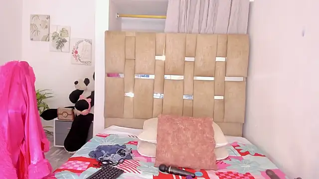 AnahiMiller2 online show from 05.26.26