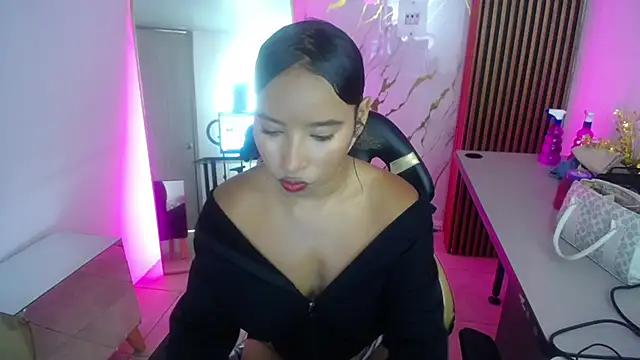 Snapshot of SCARLET_ROUSE_M chatting on 05.12.26 SCARLET ROUSE M online show from 05.12.26
