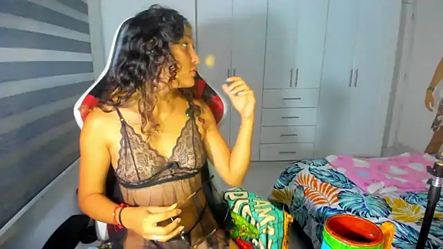 Snapshot of Motasandcalis chatting on 05.31.26 Motasandcalis online show from 05.31.26