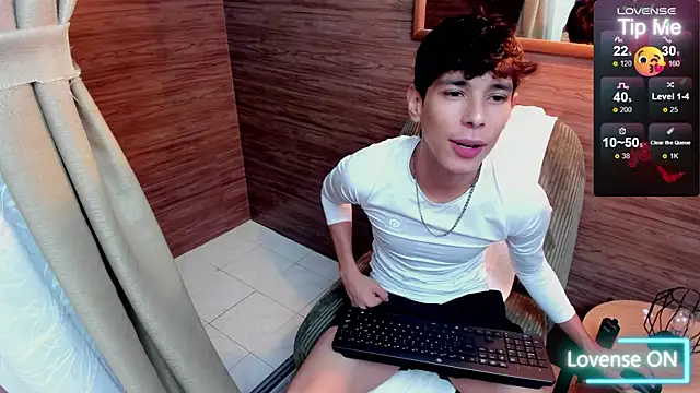 Snapshot of jacob_colliins chatting on 07.19.26 jacob colliins online show from 07.19.26