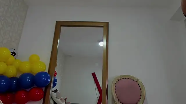 Snapshot of candy_eyes_ chatting on 06.23.26 candy eyes online show from 06.23.26
